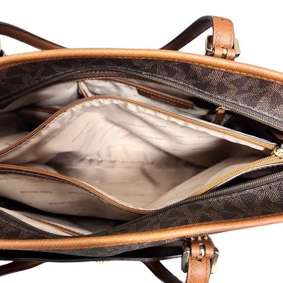 MICHAEL KORS Brown Jet Set Leather Pocket Tote - Picture 10 of 10